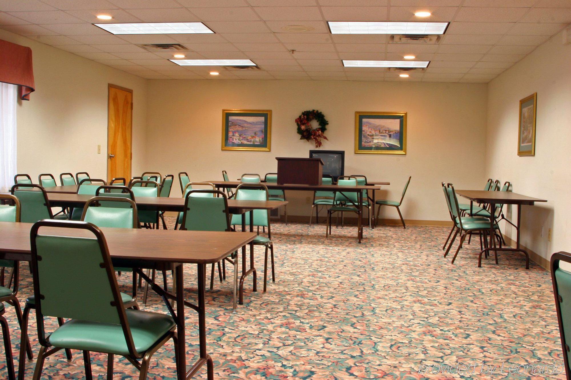 Collins Inn & Suites Facilidades foto